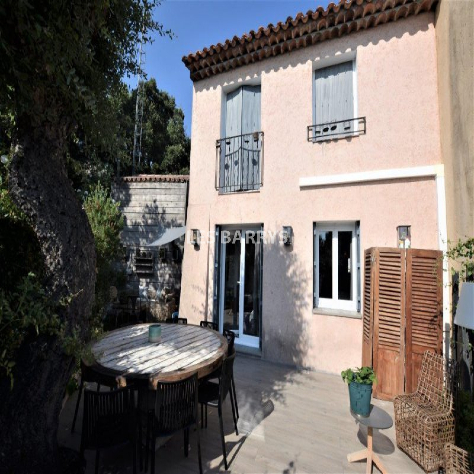 vente A vendre à Gassin maison de 60 m², proche du village, beau jardin