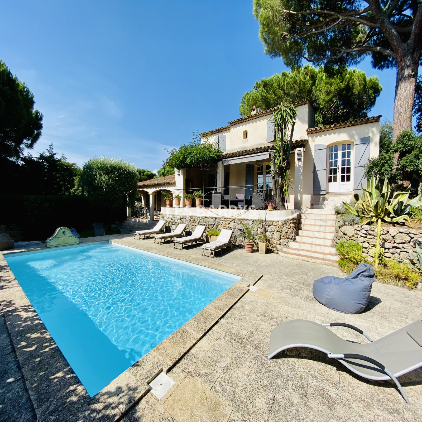 vente Gassin villa à vendre d'environ 180 m² avec quatre chambres en